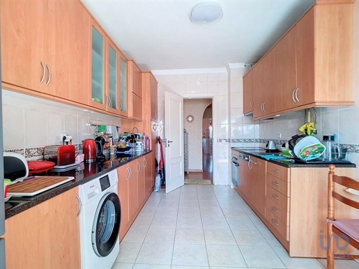 Apartment with 3 Rooms in Faro with 122,00 m²
