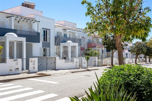 Tavira 4 bedroom villa in Quinta da Pegada for sale