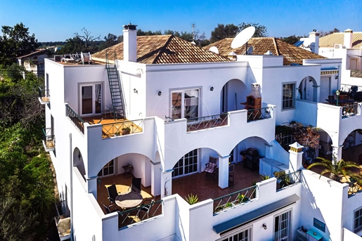 Tavira 3 bedroom apartment with sun terrace boasting city & sea views