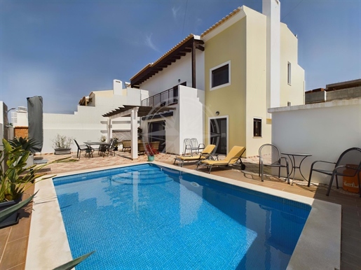 Beautiful 3 bedroom semi detached villa with pool, garage and terraces