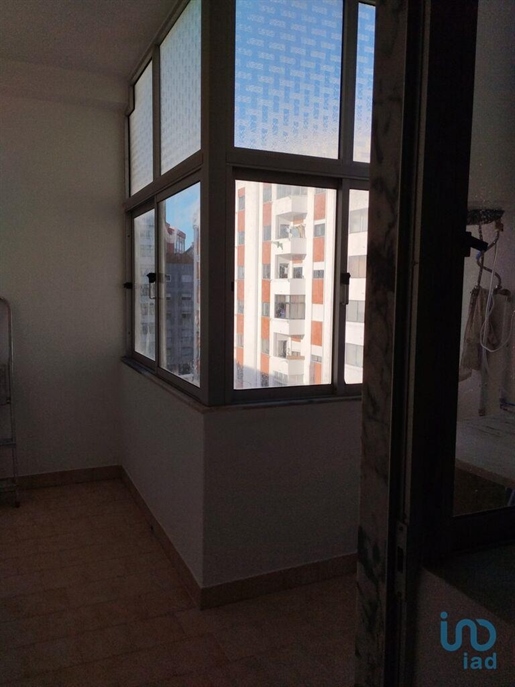 Apartment with 4 Rooms in Caldas da Rainha - Nossa Senhora do Pópulo, Coto e São Gregório with 100,0