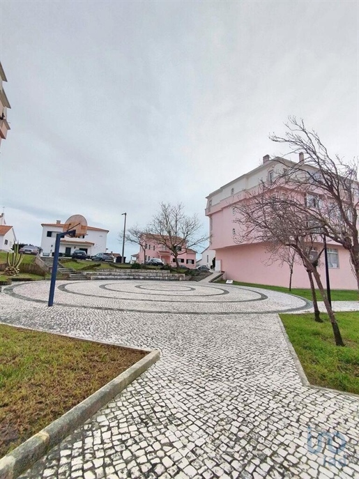 Apartment with 4 Rooms in Leiria with 127,00 m²
