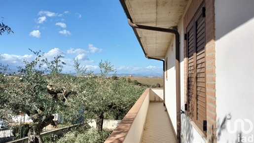 Maison individuelle / Villa à vendre 180 m² - 2 chambres - Collecorvino
