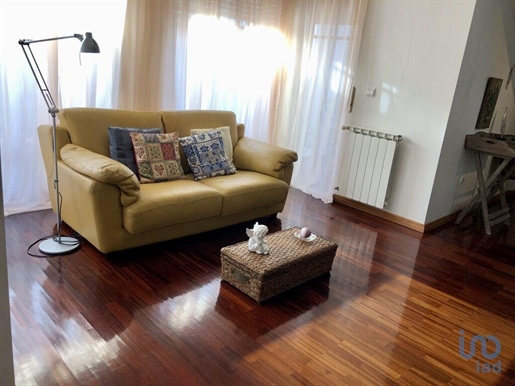 Huisvesting met 4 Kamers in Lisboa met 261,00 m²