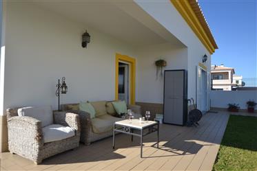 Moradia T4 com jardim, terraço e garagem entre Algoz e Ferreiras, Algarve , Portugal