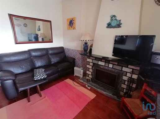 Apartment with 2 Rooms in Lisboa with 82,00 m²