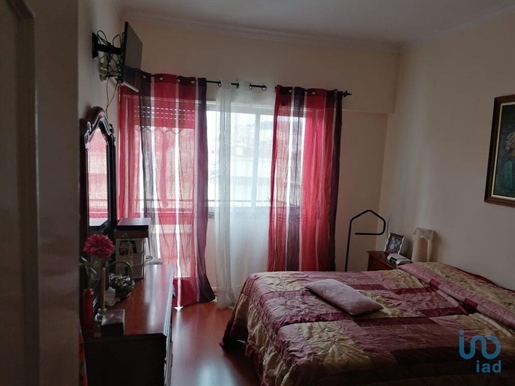 Apartment with 2 Rooms in Lisboa with 82,00 m²