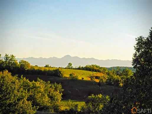 Somptueux domaine avec vue sur les Pyrénées