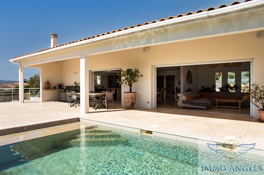 Exclusively, Exceptional Contemporary Villa 15 minutes from Pézenas