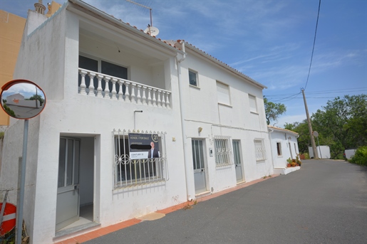 Haus mit Grundstück in Messines de Baixo