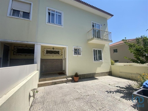 Casa T5 em Ramalde de 172,00 m²