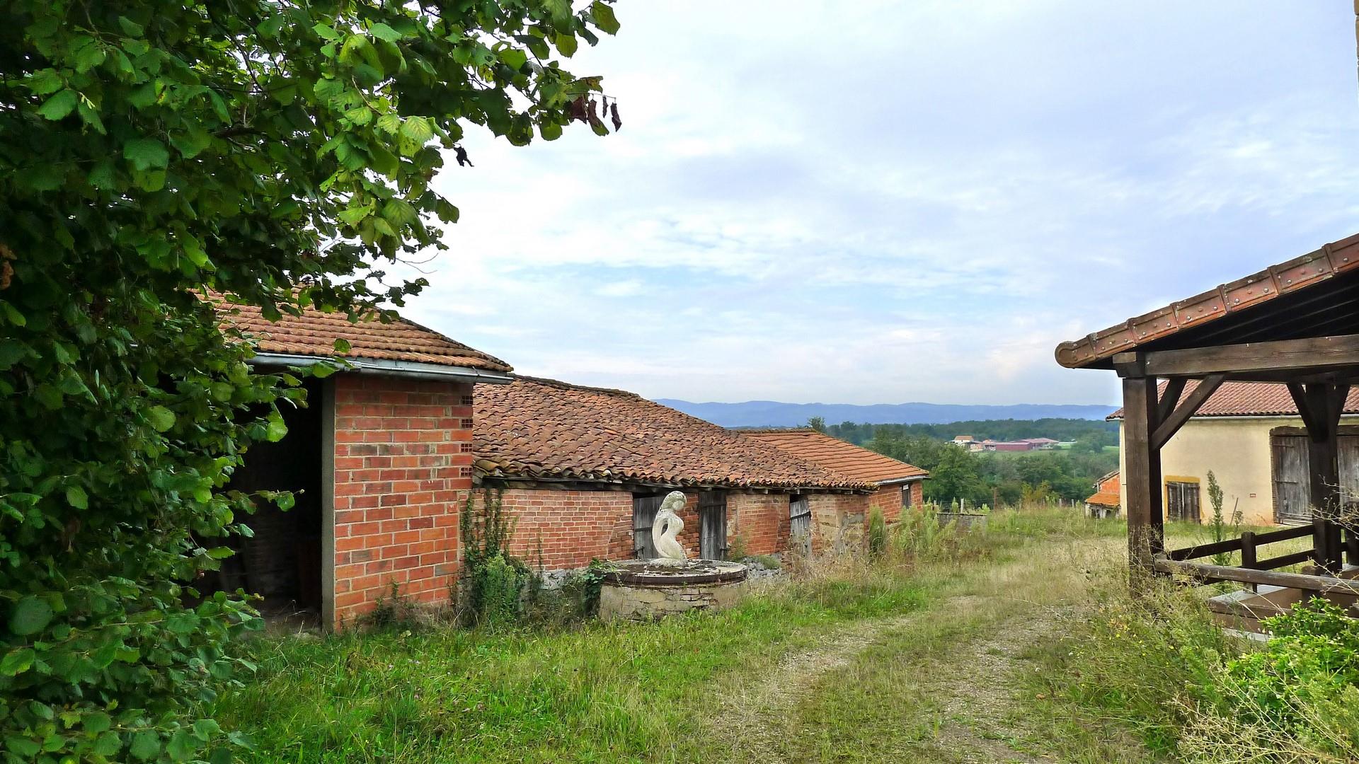 Very good potential for this farmhouse to renovate with breathtaking views