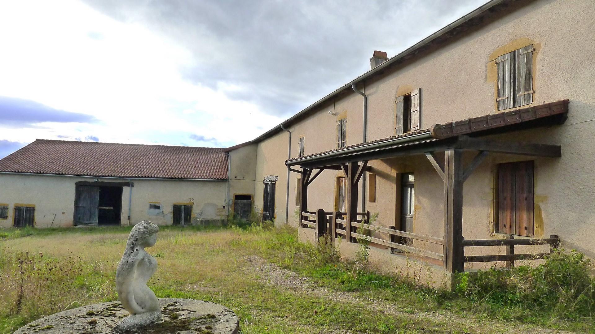 Very good potential for this farmhouse to renovate with breathtaking views