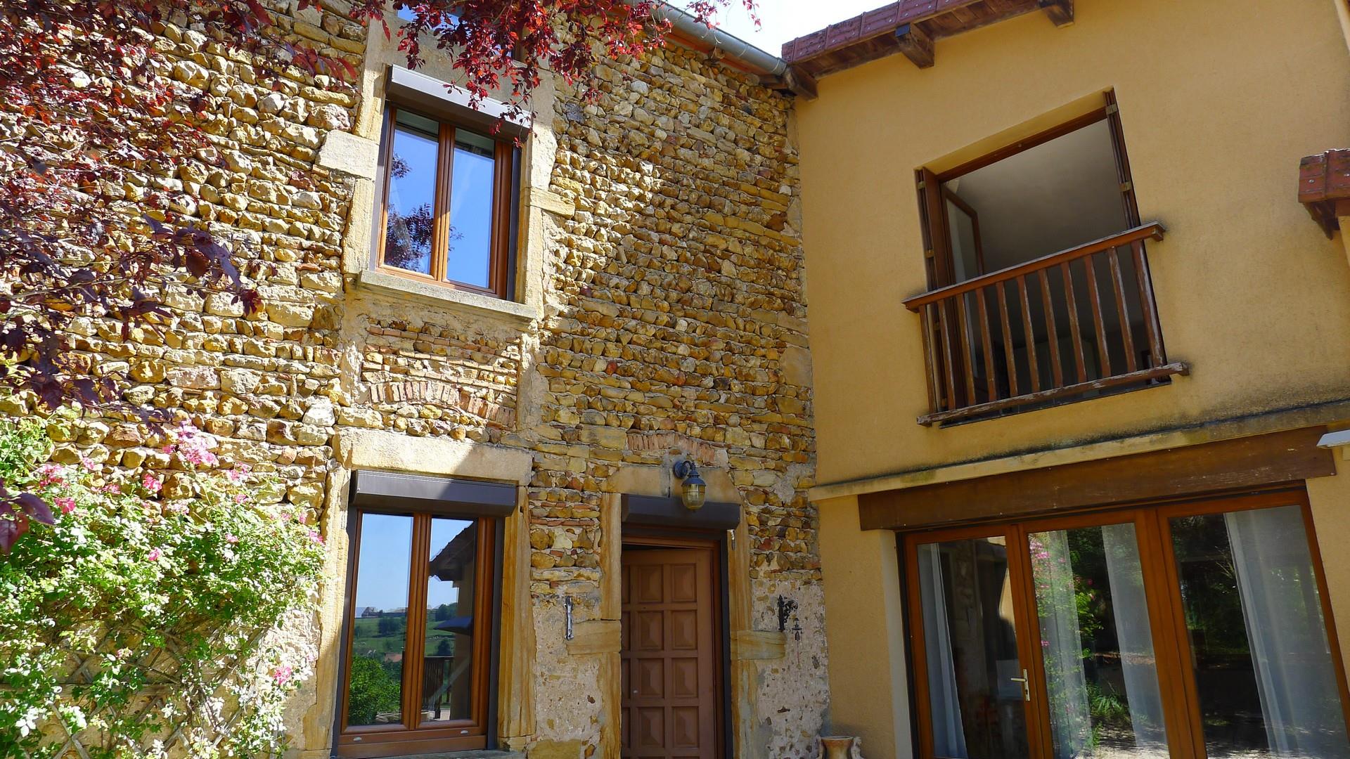 Beautiful country house full of charm