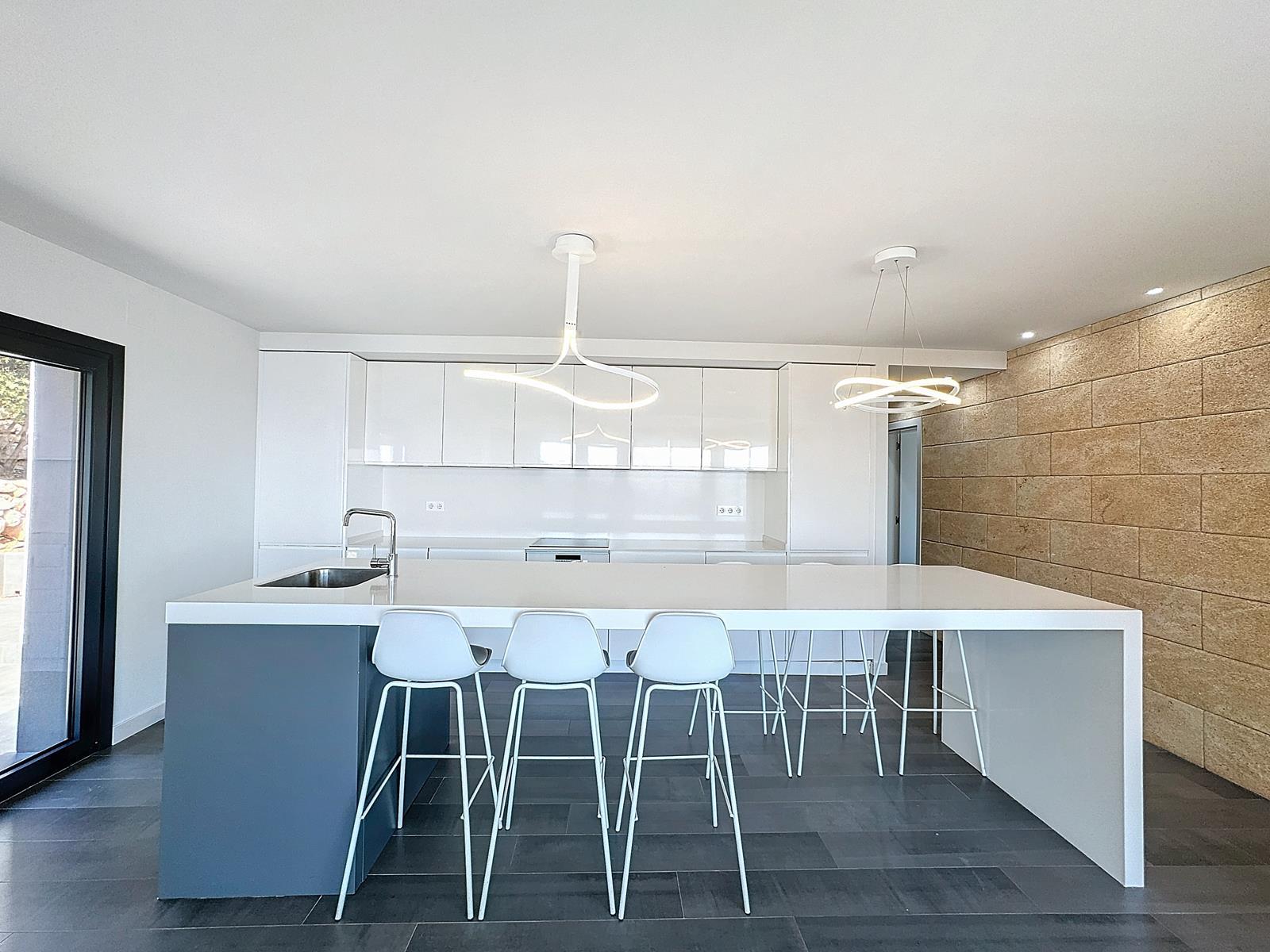 Purchase: House (03726)