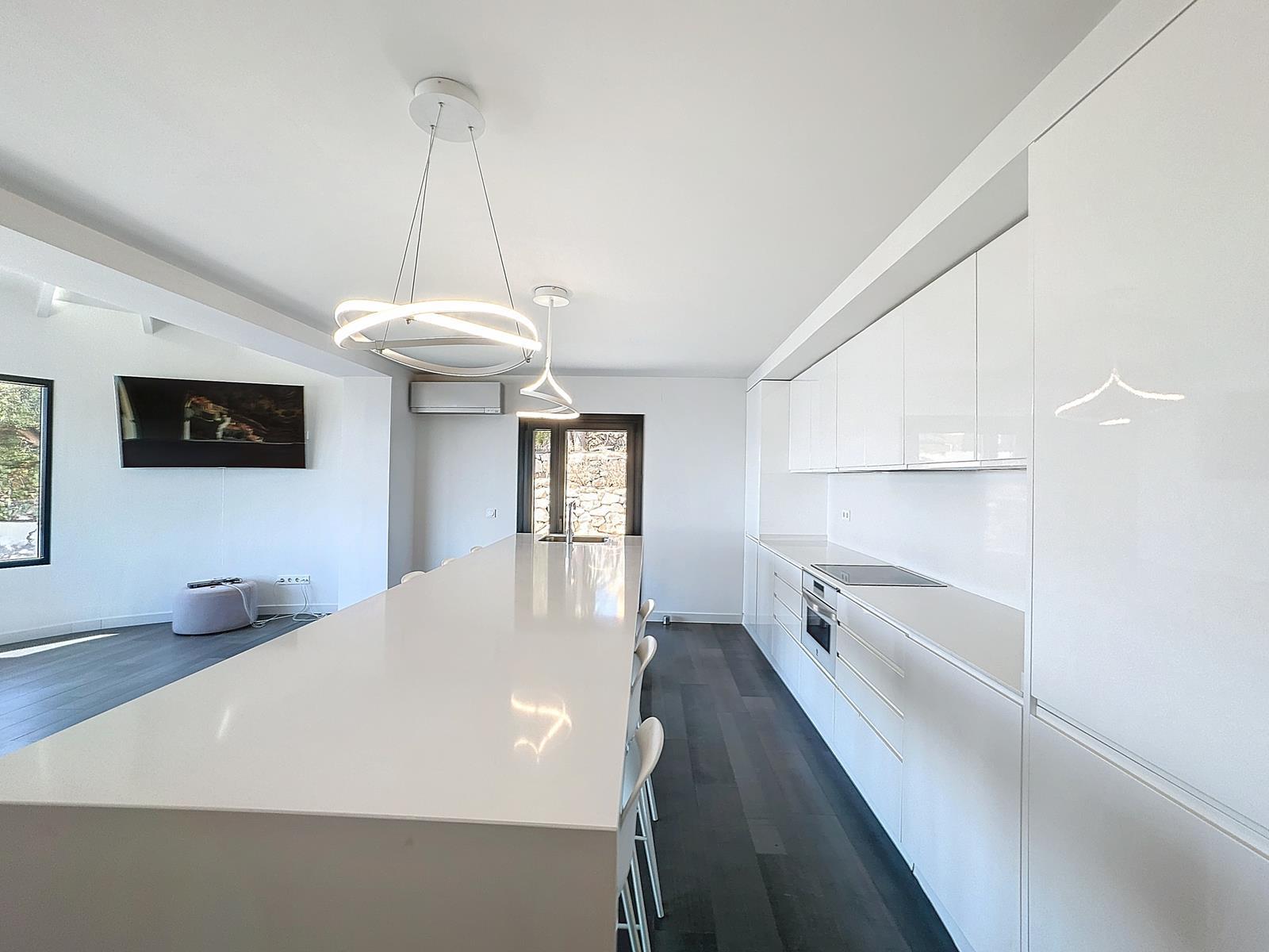 Purchase: House (03726)