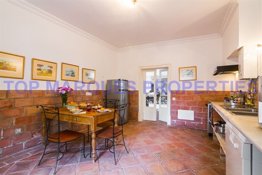 Rustic Charming house in Historical zone with 4 spacious bedrooms on suite and Swimming pool