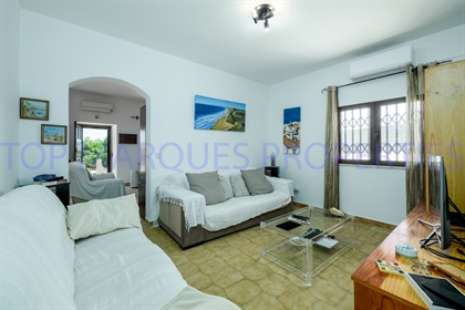 Einfamilienhaus 2 Schlafzimmer Verkaufen in Quelfes,Olhão