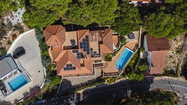 Large villa with pool, jacuzzi and sea views