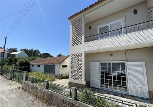 Home / Villa met 3 Kamers in Santarém met 159,00 m²