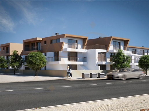 Two bed top floor apartment with large terraces in Cabanas de Tavira