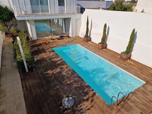 Beautiful property with pool located in the heart of Cabanas de Tavira.