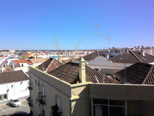 3 bedroom apartment for sale in the centre of Tavira.
