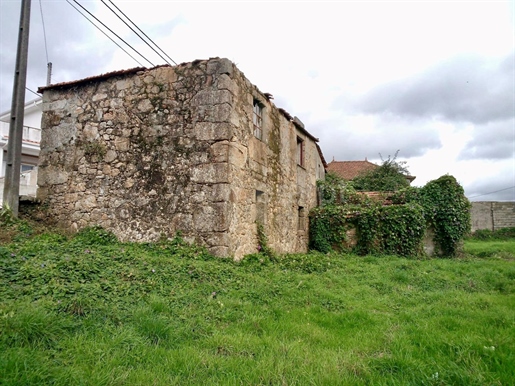 Land with ruin in Beire - Paredes