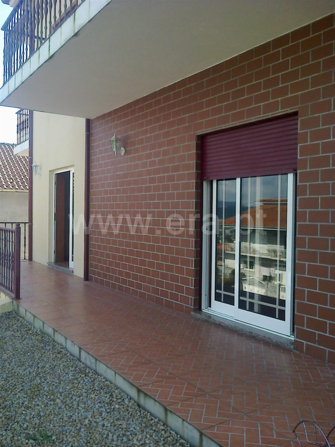 4-Storey villas in Termas de São Vicente