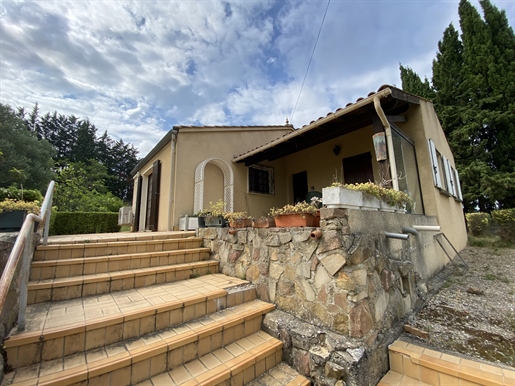 In het hart van de Razès, Villa in een dominante positie - uitzicht op de Pyreneeën