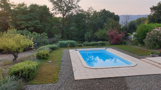 Proche limoux, villa avec piscine sur 2292 m2