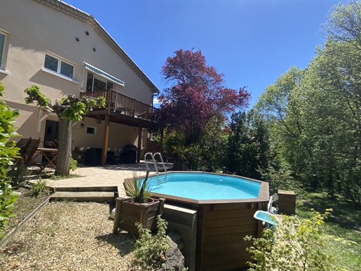 Antugnac, Spacious recent villa with swimming pool