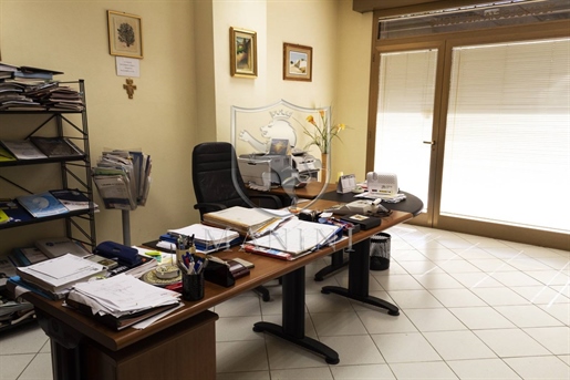 Office 69 m2 in Sinalunga
