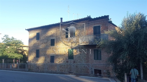 Bliźniak o powierzchni 160 m2 w Torrita di Siena