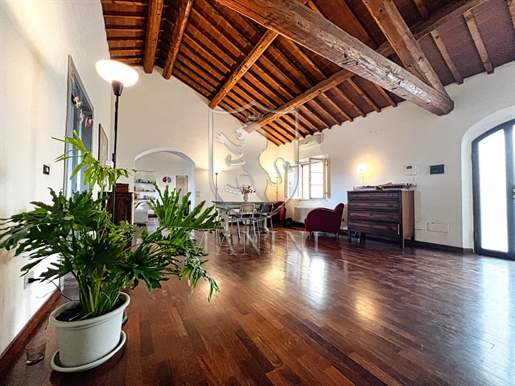 Wohnung von 208 m2 in Siena