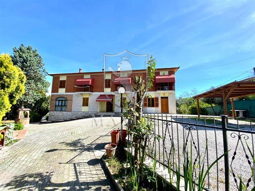Villa singola di 446 m2 a Torrita di Siena