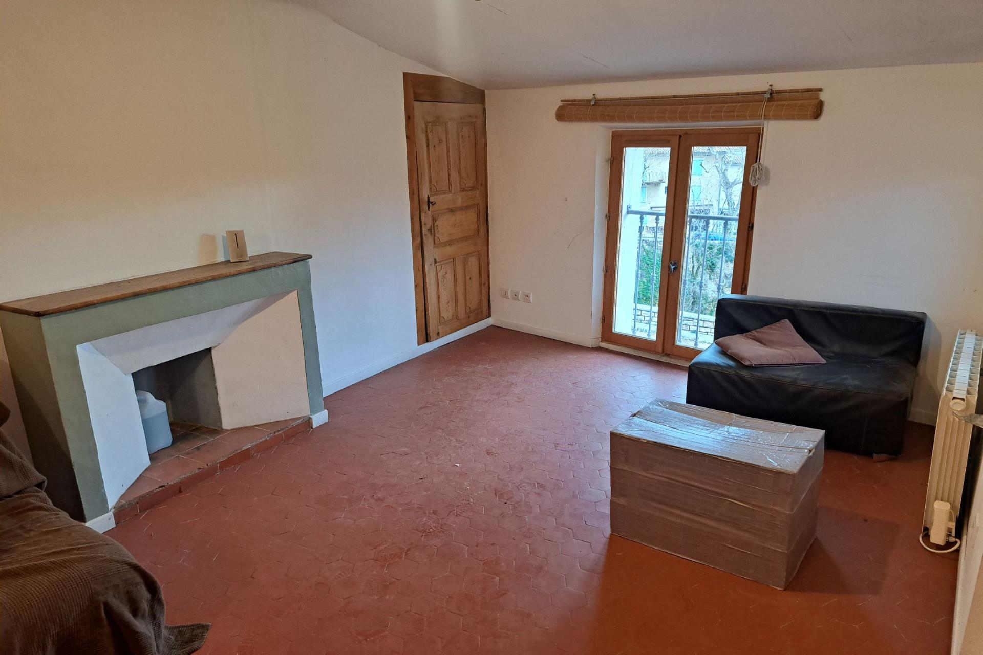Purchase: Apartment (04360)