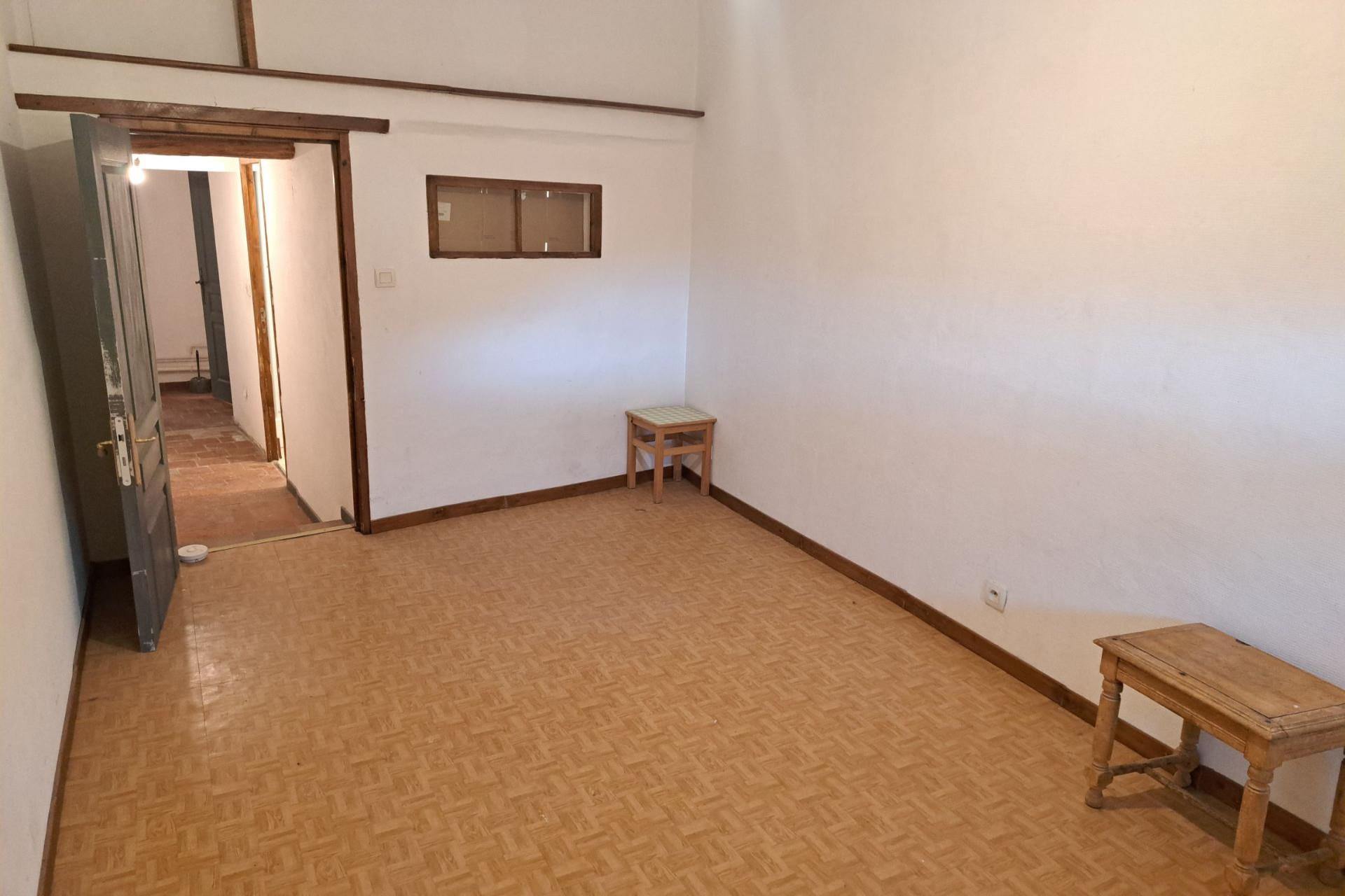Purchase: Apartment (04360)