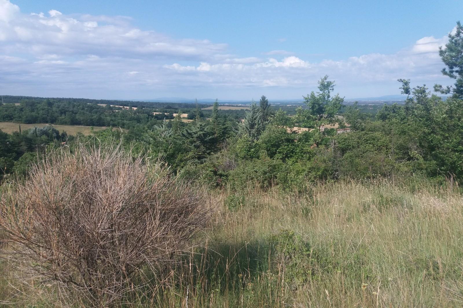 Building Land of 4220 m² with an adjoining agricultural plot o