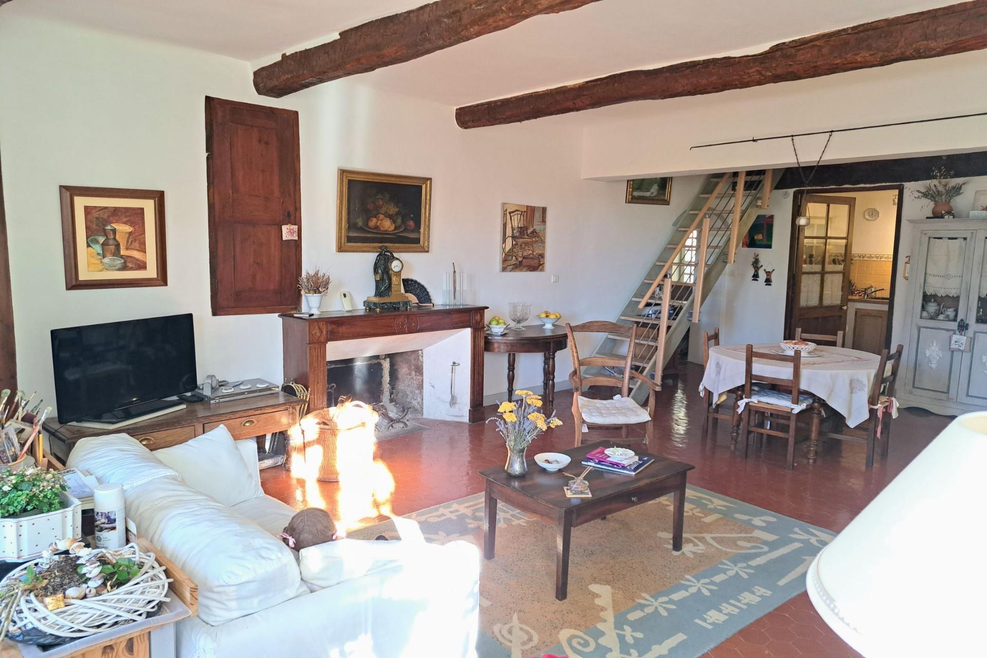 Purchase: Apartment (04360)