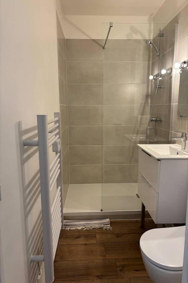 Purchase: Apartment (83630)