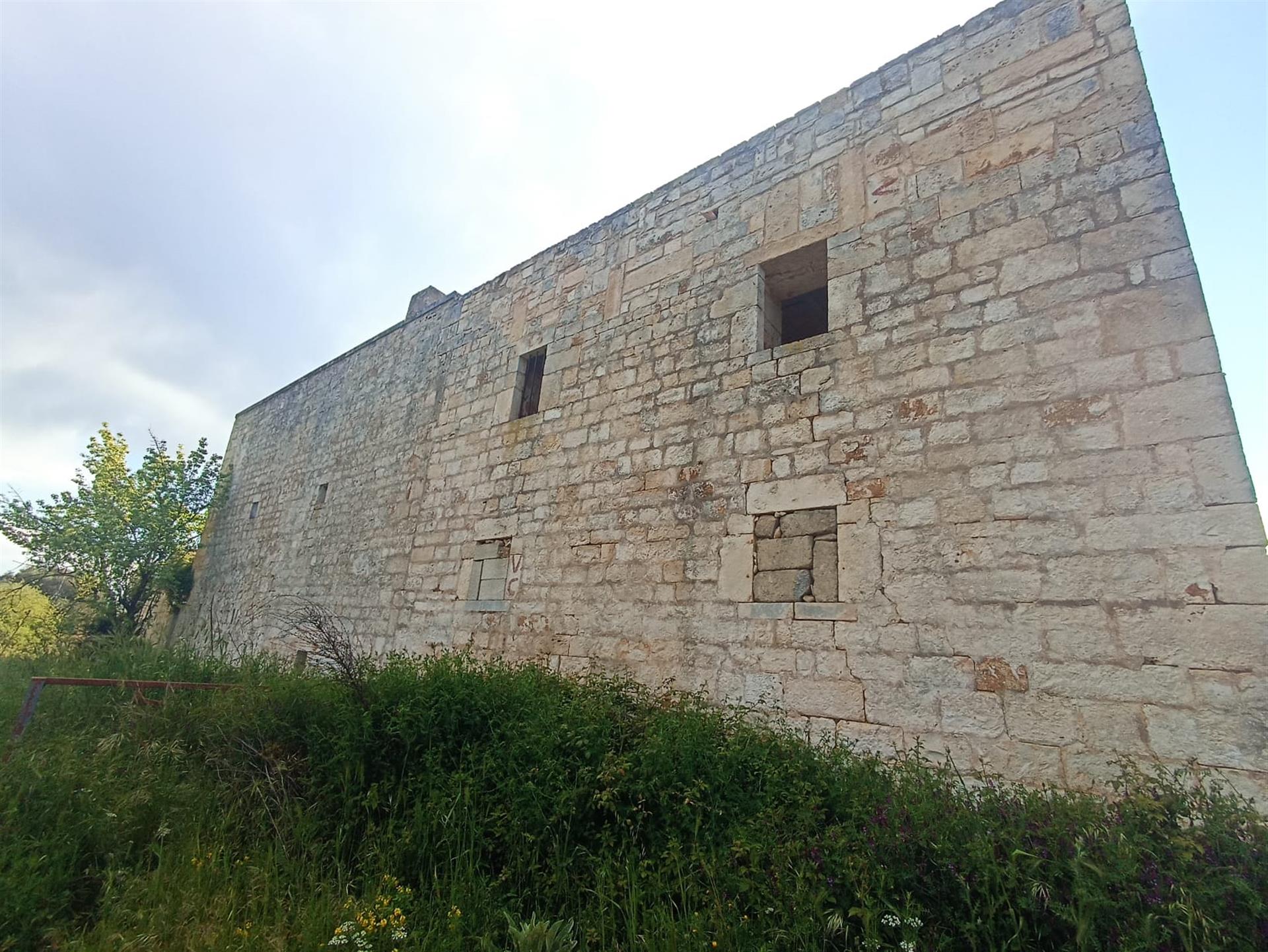 Historic Masseria with complexes of three-cone trulli and large garden