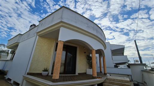 Moderne Villa nur 10 km von den Stränden von Porto Cesareo entfernt