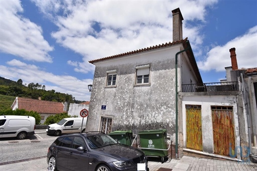 Traditional house with 3 Rooms in São Miguel, Santa Eufémia e Rabaçal with 137,00 m²