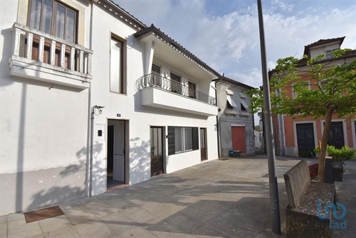 Traditional house with 4 Rooms in Coimbra with 320,00 m²