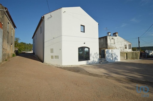 Maison de village T3 à Coimbra de 229,00 m²