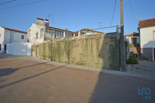 Maison de village T2 à Coimbra de 235,00 m²