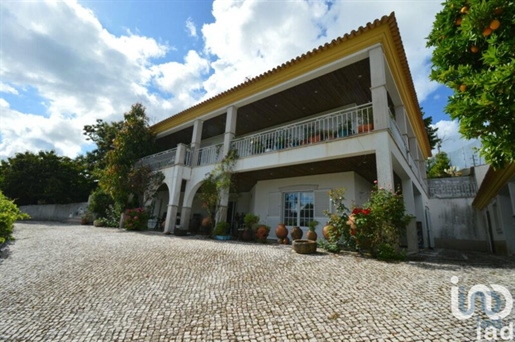 Village house with 5 Rooms in Castanheira de Pêra e Coentral with 381,00 m²