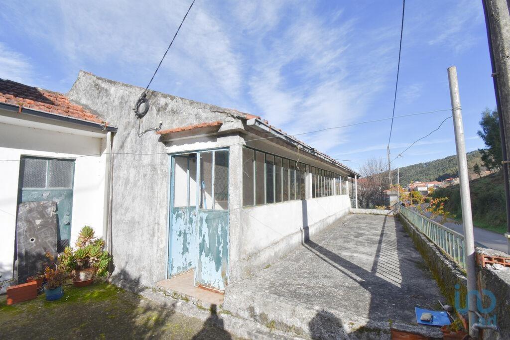 Dorpshuis met 2 kamers in Vila Nova met 223,00 m²
