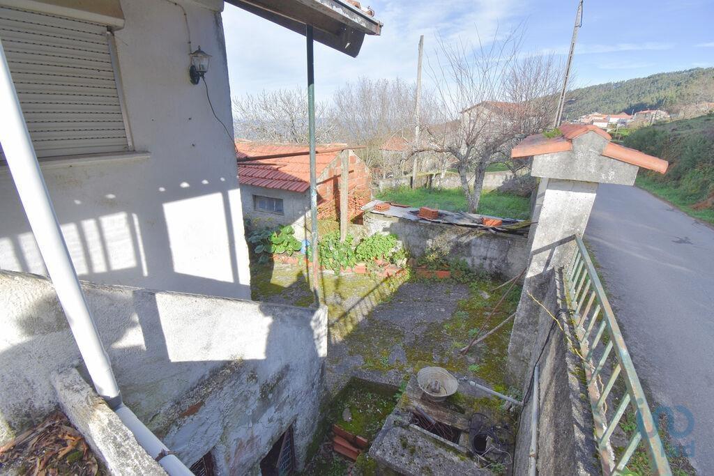 Dorpshuis met 2 kamers in Vila Nova met 223,00 m²